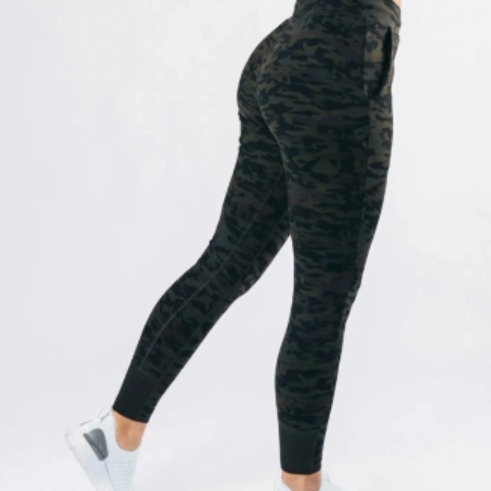Alphalete Premium Pro-Elite Jogger Muted Camo